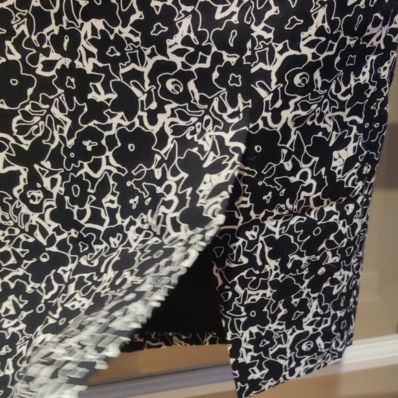 Black and White Floral Women's Skirt - Picture 4 of 5